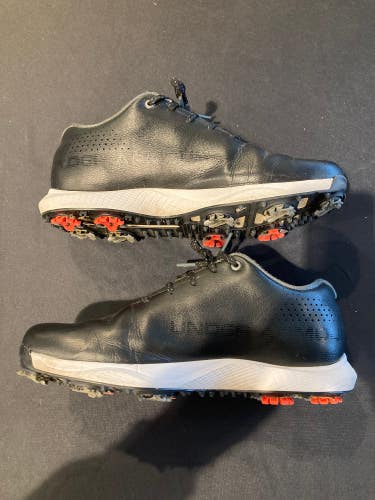 Used Men's 7.0 Under Armour Golf Shoes