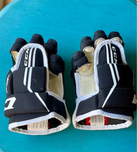 CCM 10"  Tacks 4R2 Gloves