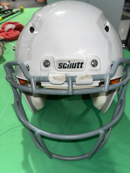Used Medium Schutt Vengeance Hybrid Helmet