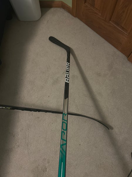 Senior Left Hand P90TM Pro Stock Vapor Hyperlite Hockey Stick