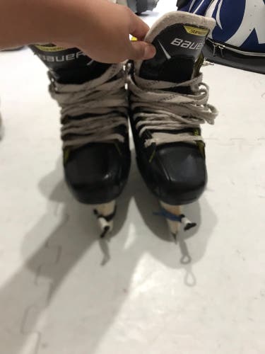 Used Bauer Extra Wide Width  Size 6.5 Supreme 3s Hockey Goalie Skates