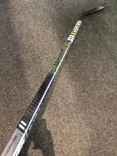 Used Intermediate Bauer Supreme 2S Right Hockey Stick P28
