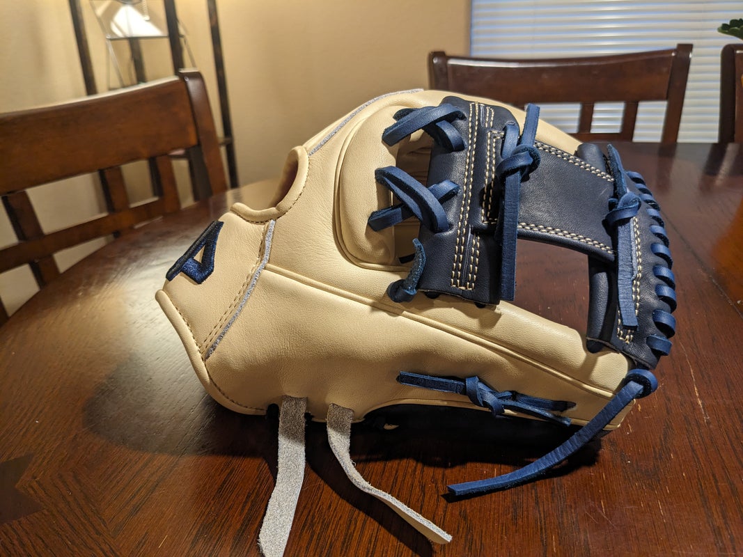 New 44 Pro Right Hand Throw Infield Signature Series Baseball Glove 11.5"