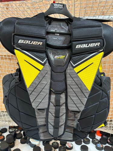 Large Bauer Supreme UltraSonic Goalie Chest Protector
