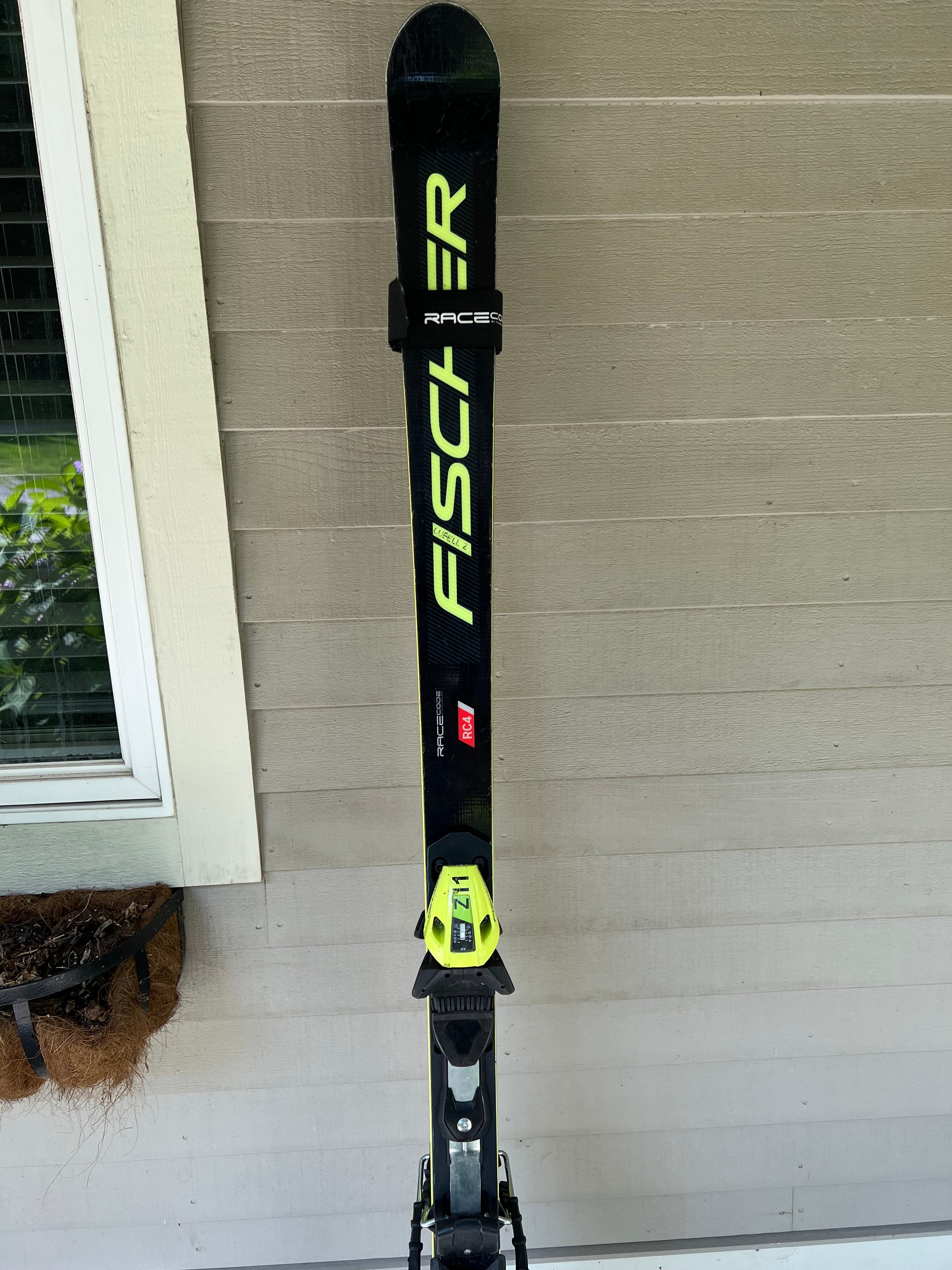 Used 2023 Fischer 183 cm Racing RC4 World Cup GS Skis With