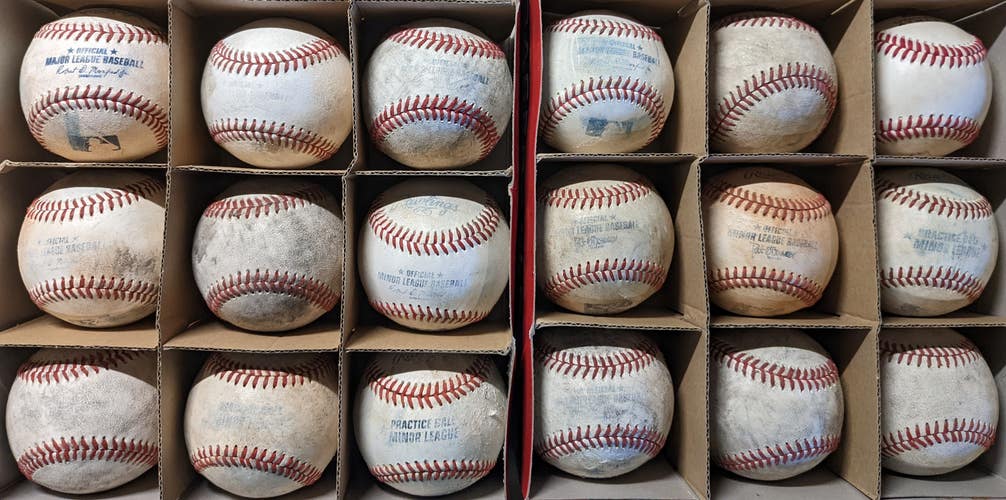 Used Baseballs 18 Pack Mostly MLB and/or MILB & True Hybrid Rake (-8) Baseball Bat