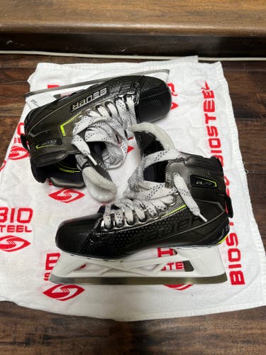 Bauer Elite Senior Goalie Skates size 9 fit 1