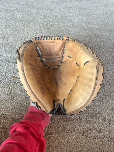 Mizuno Power Close GXC100 youth catcher’s glove 32.5”