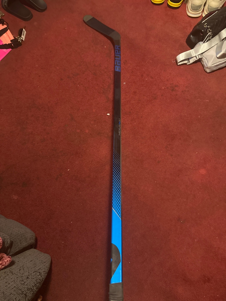 Senior Right Handed P88 Nexus N37 Hockey Stick