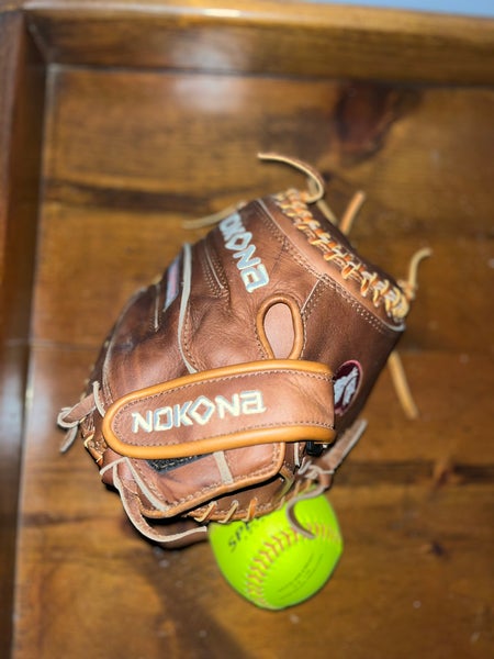 New Right Hand Throw 32.5" Catcher's Glove