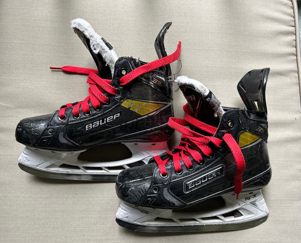 Junior Bauer Size 4.5 Supreme 3S Hockey Skates