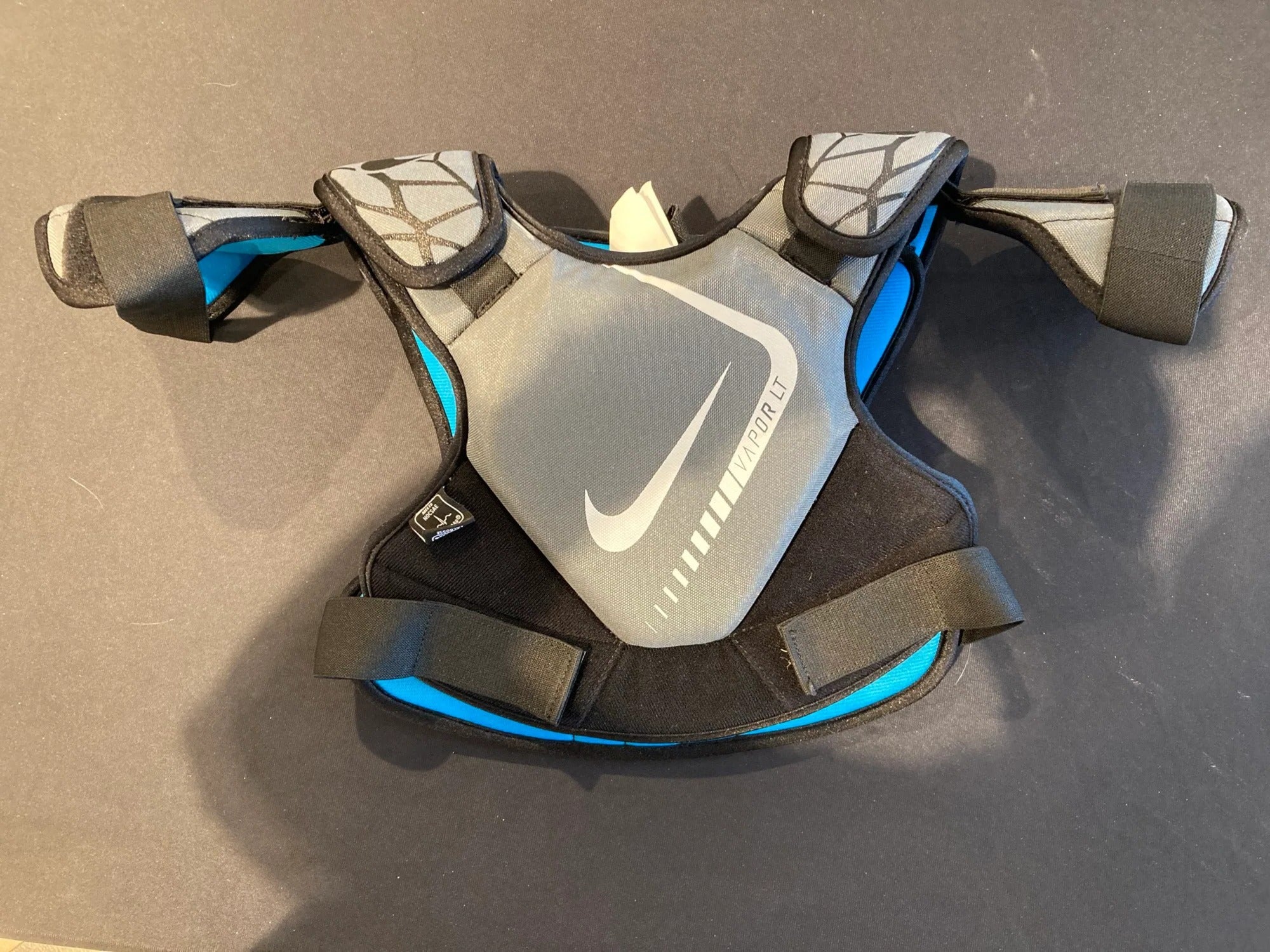 Like New Nike Vapor Shoulder Pads SPEED LINER youth Medium Black |  SidelineSwap