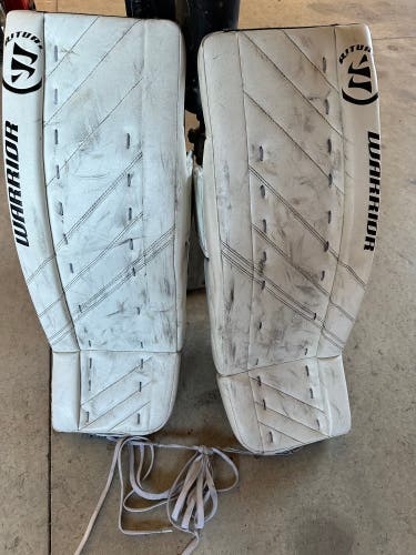 Warrior RG4 30+1 intermediate leg pads