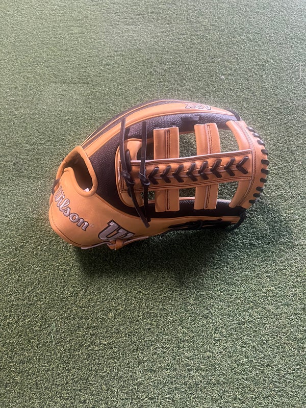 Wilson Outfield 12.75" A2K Baseball Glove