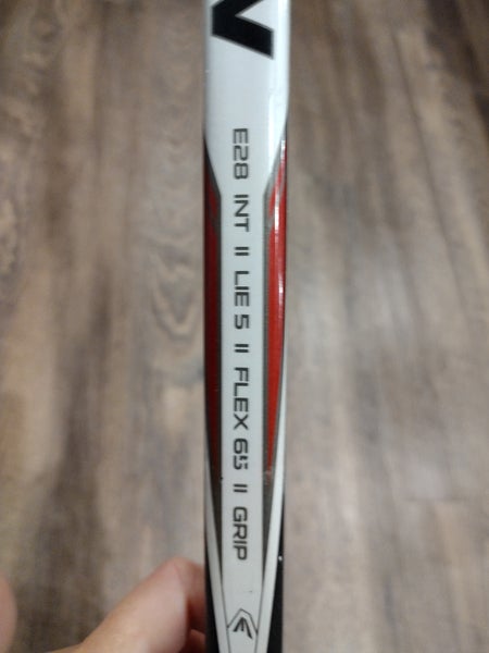 Intermediate Used Right Handed Easton Stealth Hockey Stick | SidelineSwap