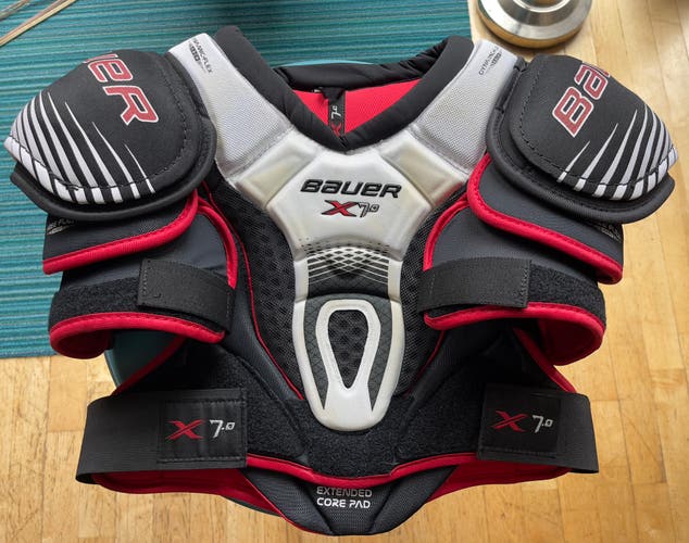 Used Large Bauer Vapor X 7.0 Shoulder Pads
