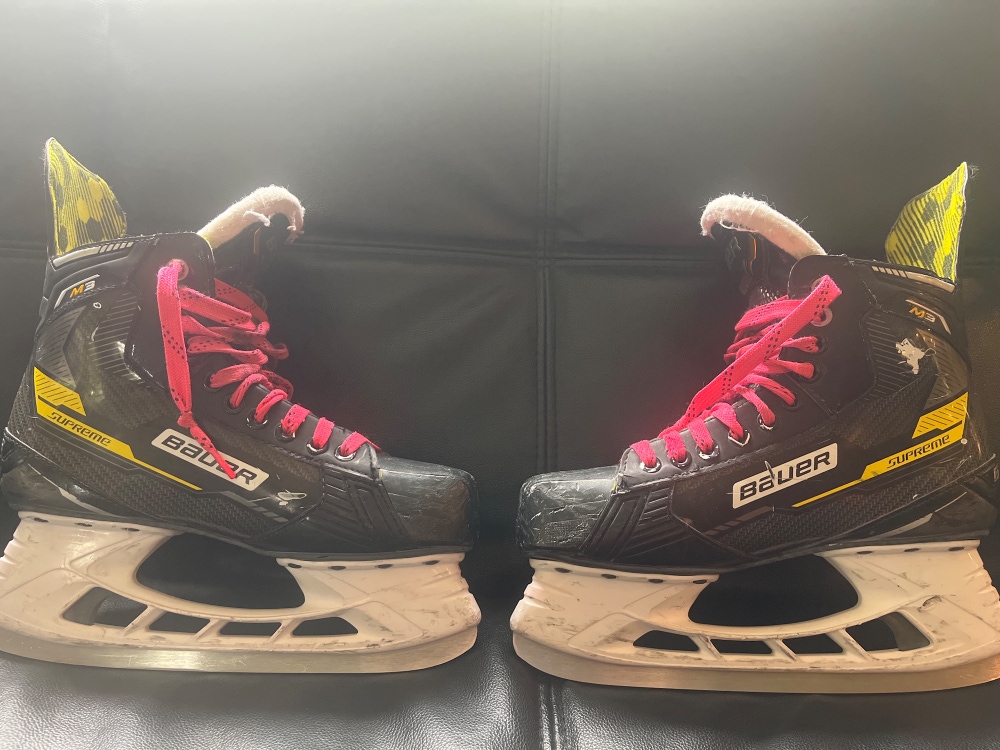 Used Bauer Regular Width Size 7.5 Supreme Hockey Skates
