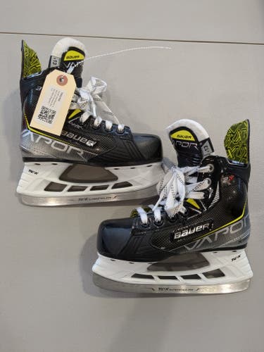 Youth Used Bauer Vapor 3X Hockey Skates D&R (Regular) 13.0