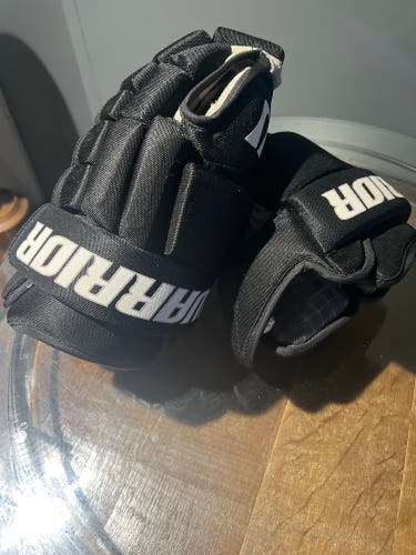 WARRIOR BULLY SZ 14” HOCKEY GLOVES