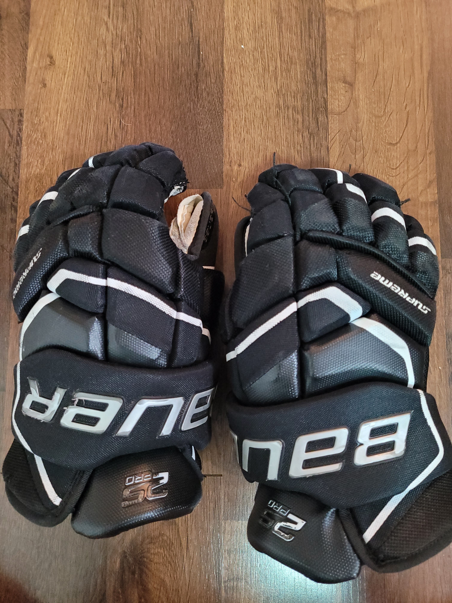 Used Bauer Supreme 2S Pro Gloves 14"