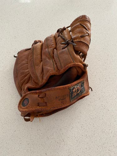 Vintage DR baseball glove