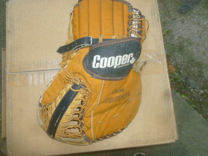 Cooper Pro GM20ST Catching glove