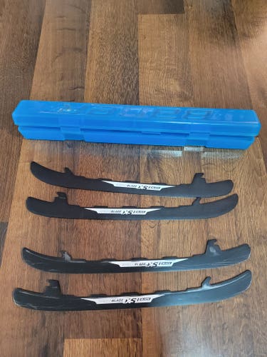 New CCM SB XS 280 mm 2 pairs plus case