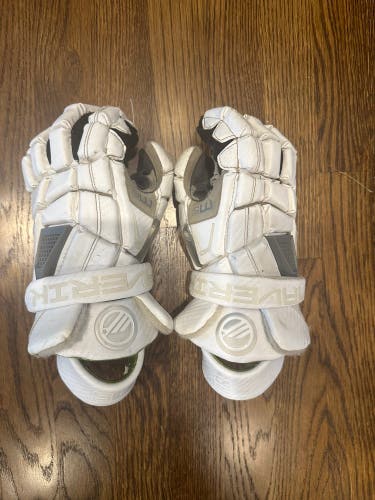Used Maverik Medium M5 Lacrosse Gloves