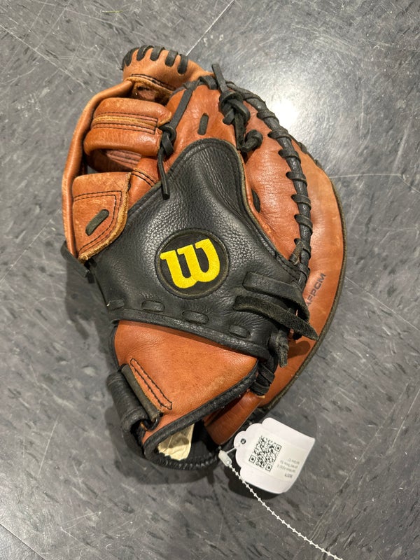 Used Wilson A500 Right Hand Throw Softball Glove 32"