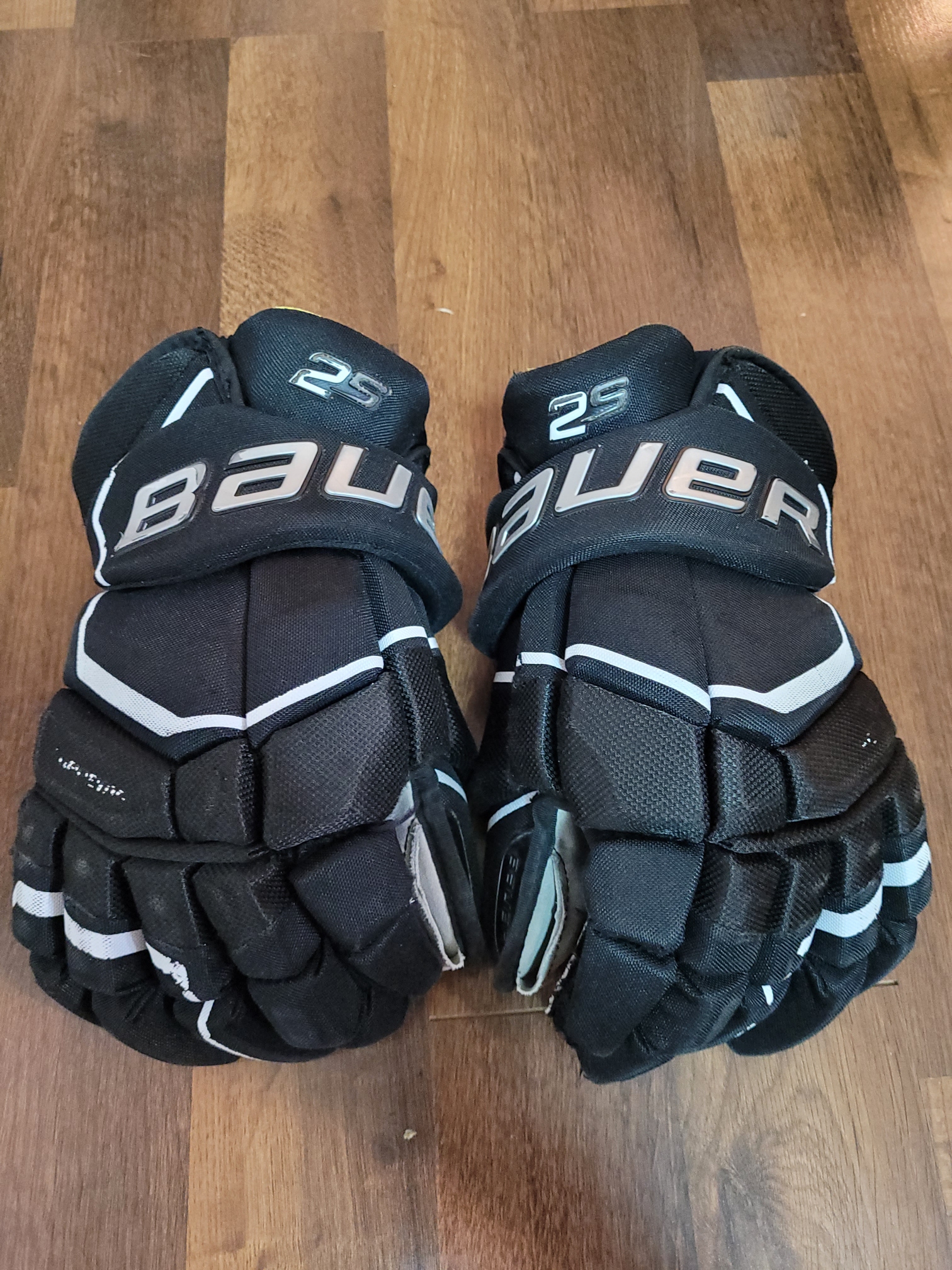 Used Bauer Supreme 2S Gloves 14"