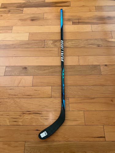 New Bauer Sync Hockey Stick P28/70 Flex/Right Handed