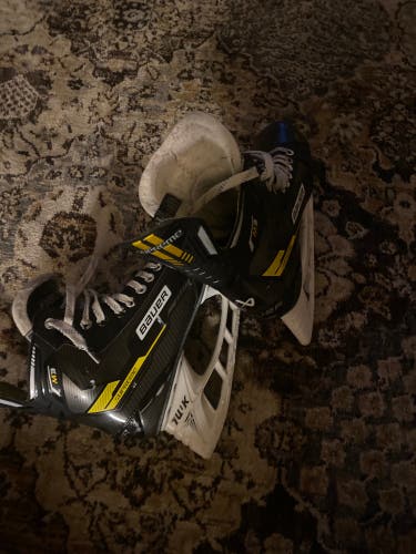 Used Bauer Regular Width Size 8.5 Supreme M3 Hockey Skates