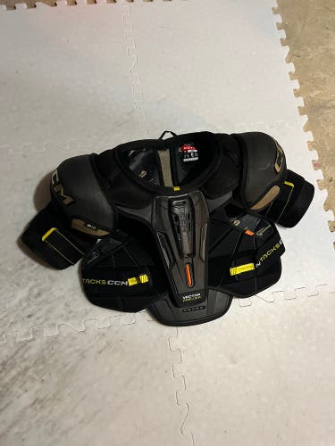 CCM Vector Premier Shoulder Pads