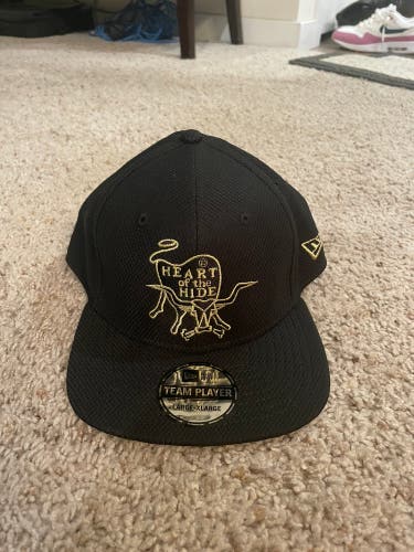 NEW - NEW ERA Rawlings Black New Large/Extra Large Heart Of The Hide Hat