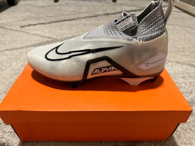 Nike Alpha Menace Elite 3