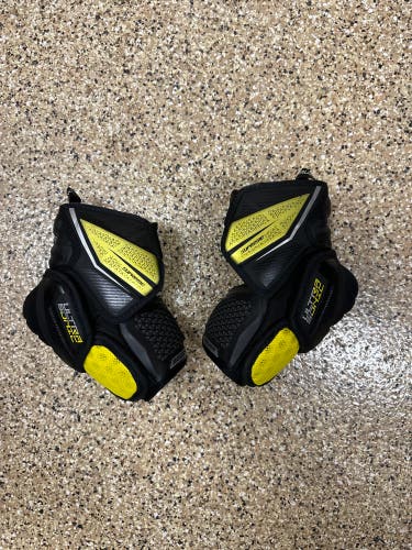Used Junior Bauer Supreme Ultrasonic Elbow Pads, Size Junior small