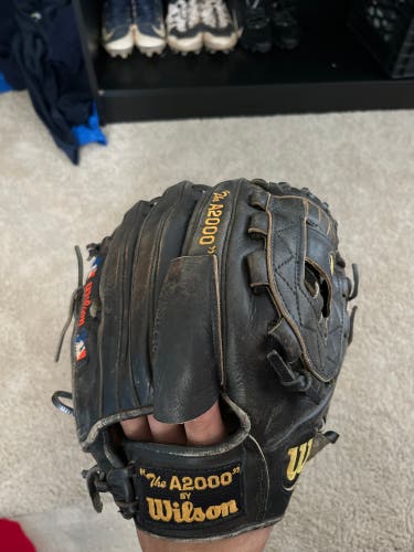 Pitcher's 12" A2000 Baseball Glove