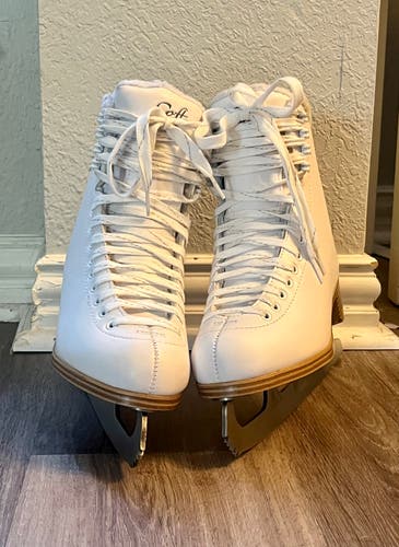 Used Jackson Figure Skates Size 6