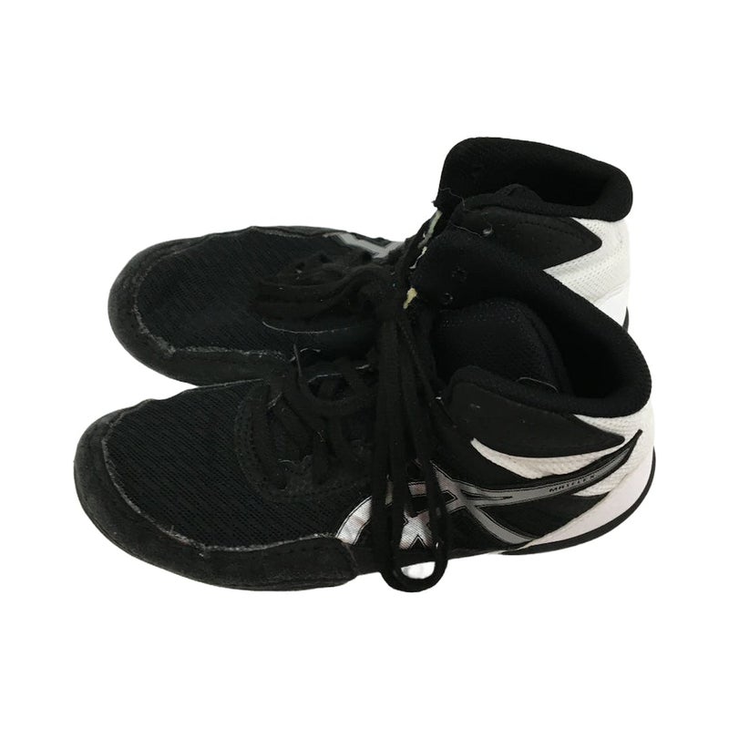 Used Asics Matflex Junior 3.5 Wrestling Shoes