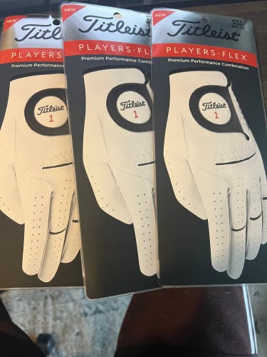 Titlest Players Flex Men's Medium-Large Right Handed Gloves