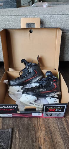 Used Bauer Vapor X2.6 Hockey Skates Regular Width Size 4