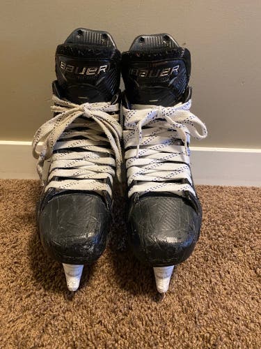 Senior Bauer Size 9.5 Supreme Mach Hockey Skates