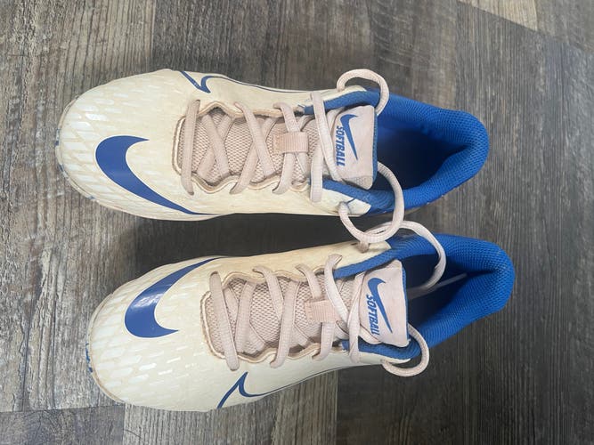 Nike Softball Cleats Blue Used Size 3.5Y