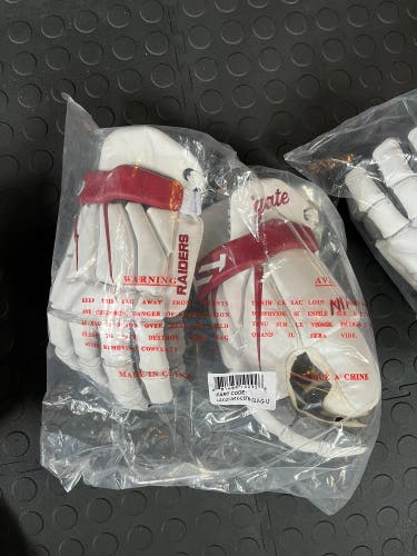 New True 13" NIX White Colgate Goalie Gloves