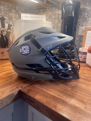 Player's Cascade R Helmet