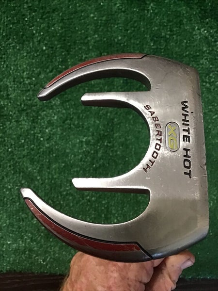 Odyssey White Hot XG Sabertooth 43 Inches Belly Putter (RH) (Club