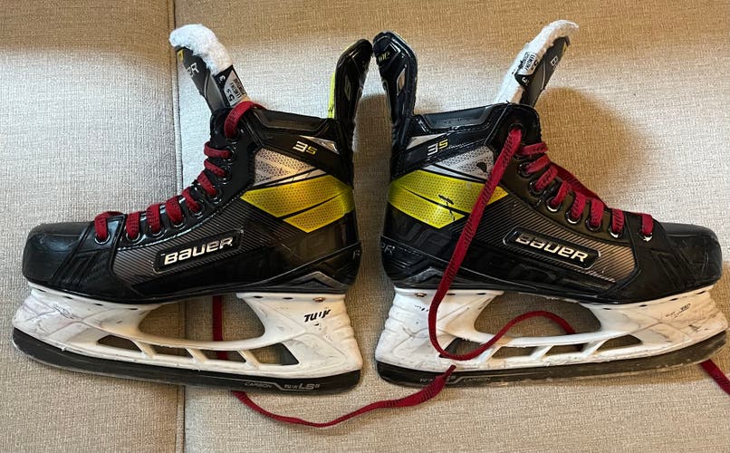 Intermediate Bauer  Size 5.5 Supreme 3S Hockey Skates