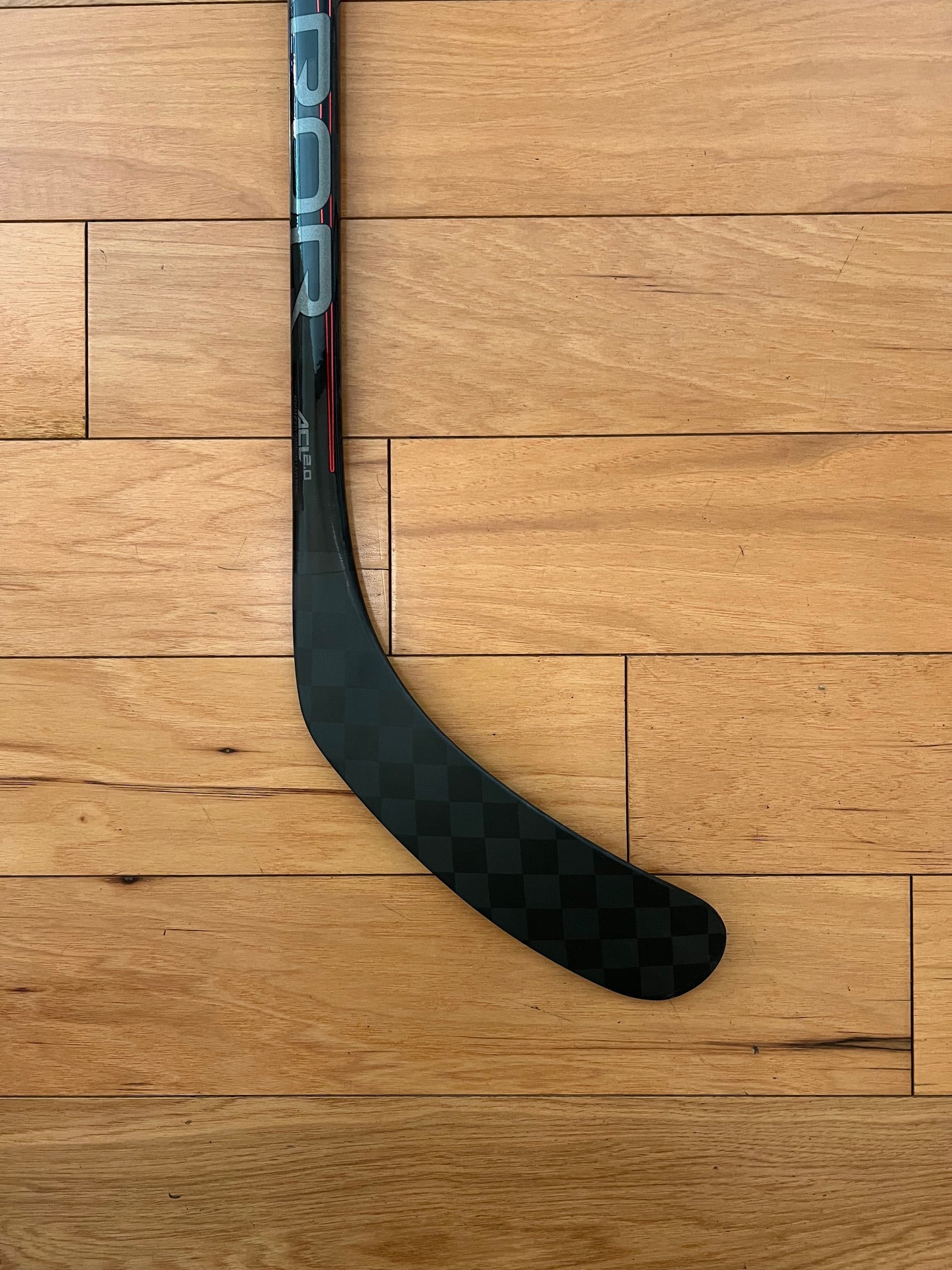 New Bauer Hyperlite 2 Hockey Stick P92/77 Flex/Right Handed