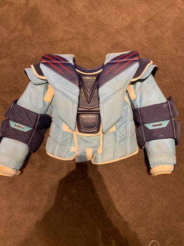 Bauer hyper light chest protector