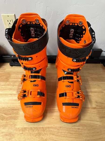 2023 Used Tecnica Mach 1 LV 130 Ski Boots and New Liners - 26.5